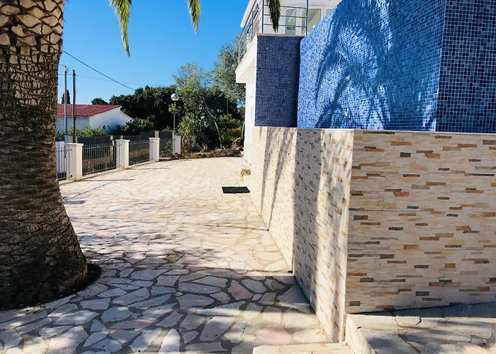 Vila Global Immo 8011 Tres Reyes *